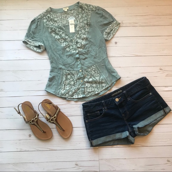 Anthropologie Tops - Beautiful TINY blouse Anthropologie top Sz. XS